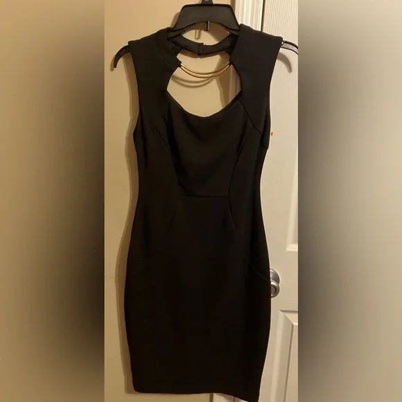 NWOT Adorable little black dress with gold necklace accent size 4 by Bisou Bisou - Picture 1 of 3